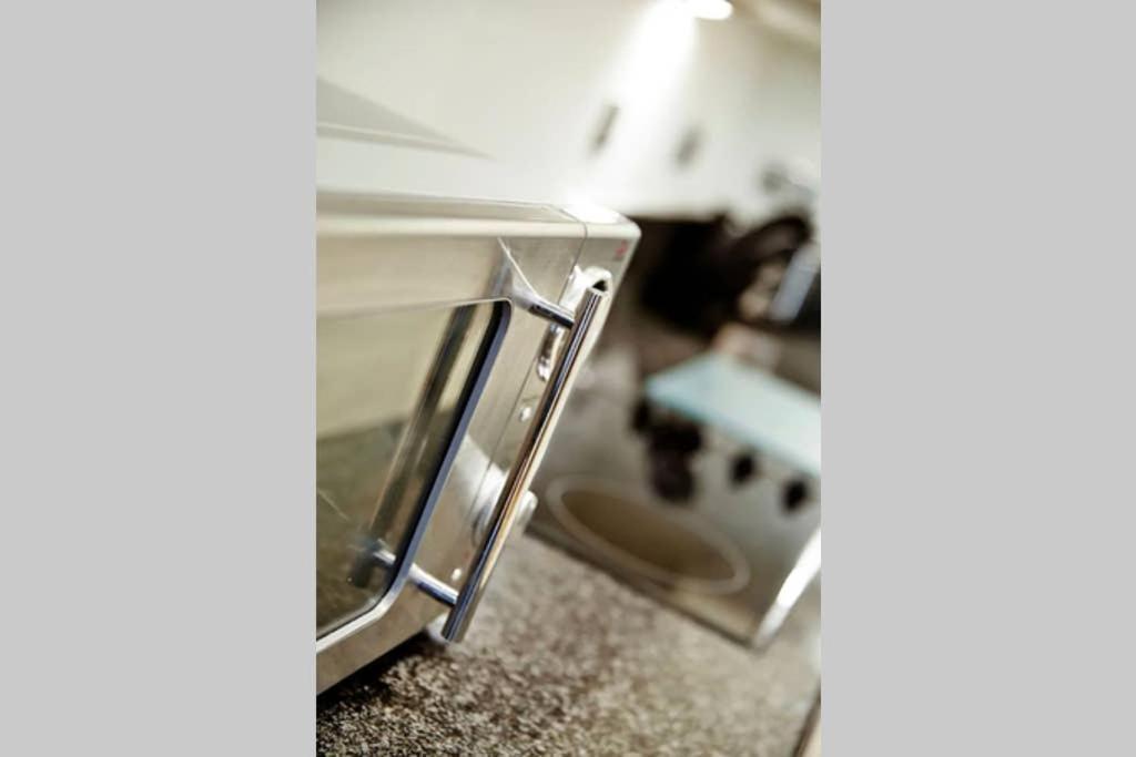 Modern Apartment At Slough Station, London In 18 Mins! エクステリア 写真